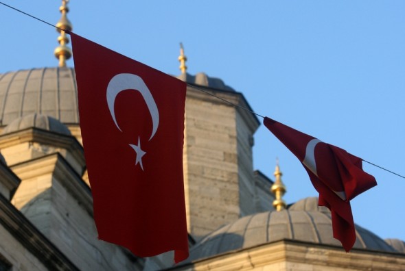 2014-11-19-turkey-flag-590