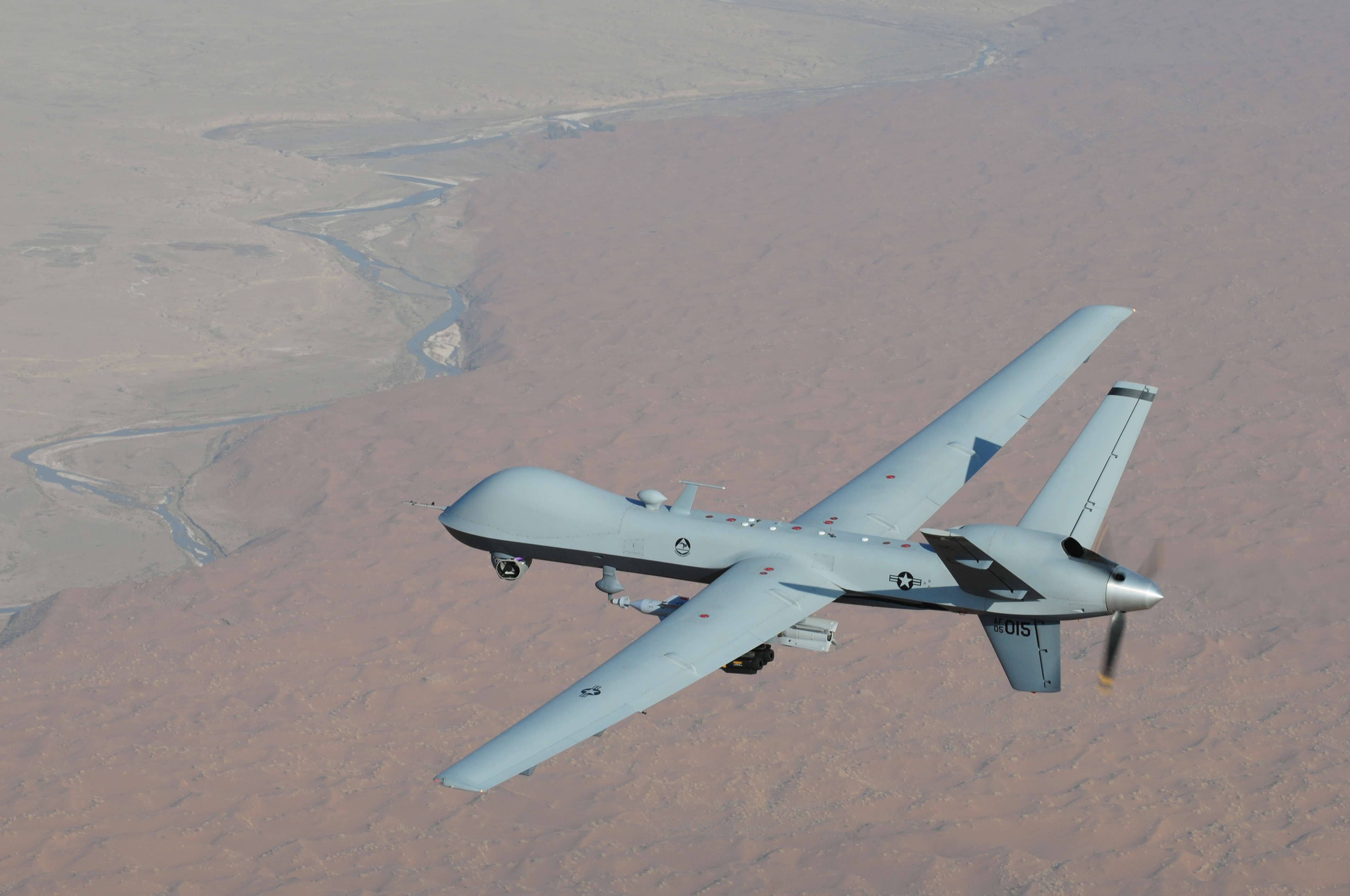 https://upload.wikimedia.org/wikipedia/commons/8/89/MQ-9_Reaper_UAV.jpg