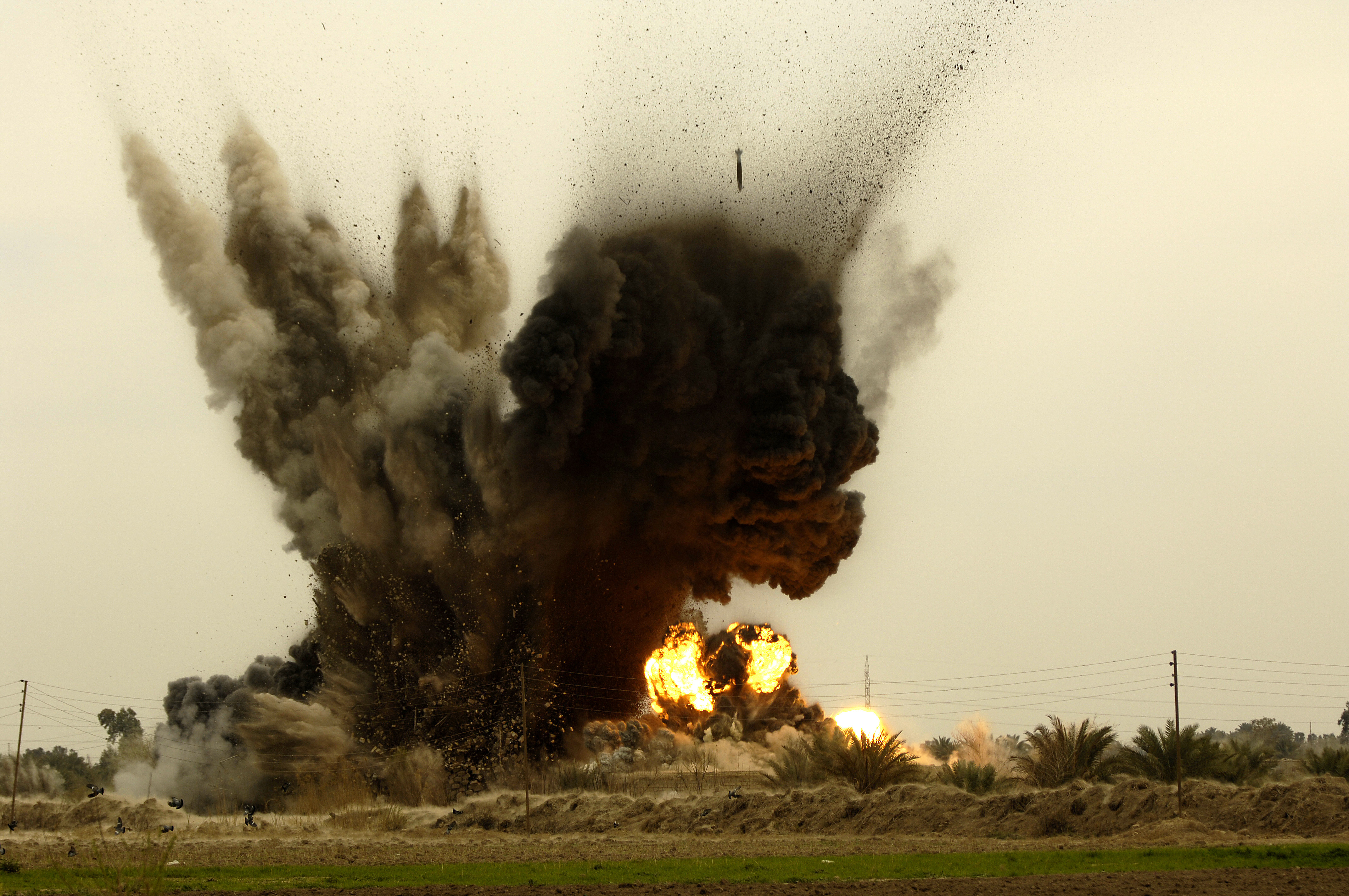 GBU-38_munition_explosions_in_Iraq.jpg